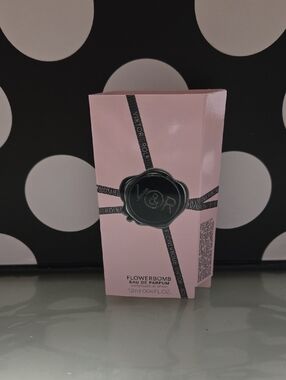 5/$25✨️Viktor&Rolf Flowerbomb SAMPLE✨️